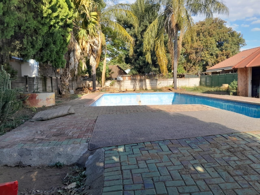 4 Bedroom Property for Sale in Oos Einde North West